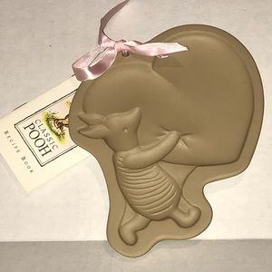 Brown‎ Bag Disney Piglet Ceramic Cookie Mold